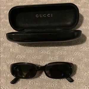 Genuine Vintage Gucci Sunglasses (135 GG 2452/S)